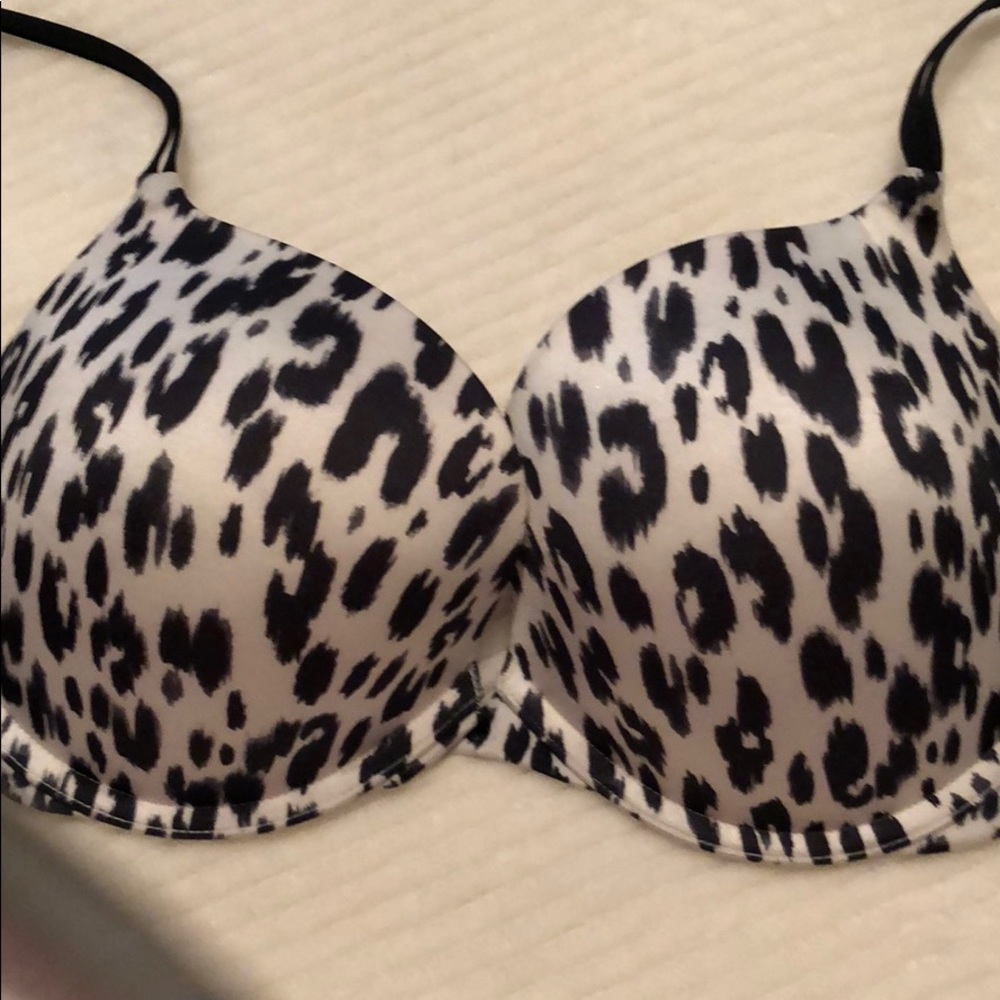 Victoria’s Secret very sexy push-up bra 34DD